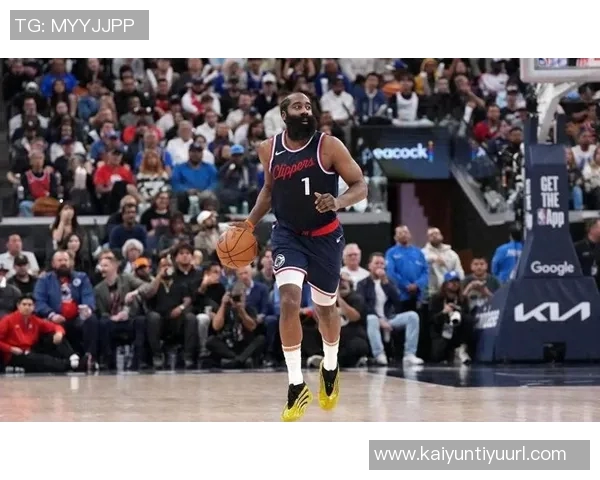 快船半场小幅领先广州小卡三分火力全开哈登助攻频频奥拉迪波表现抢眼