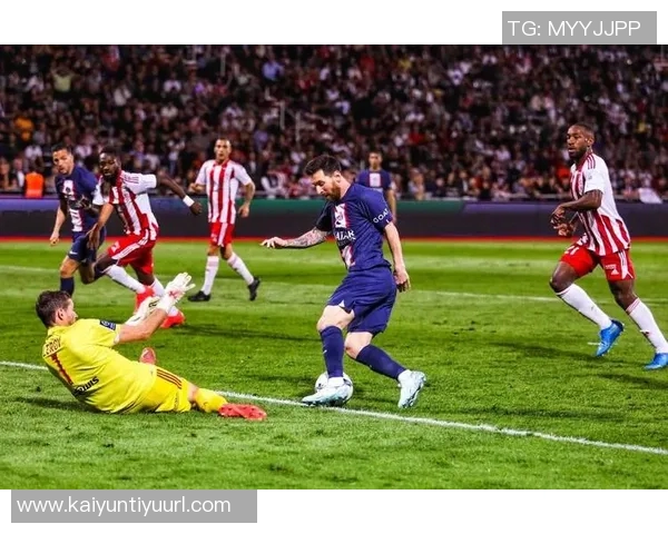 杰基杨创造历史成季后赛首位30分10助攻0失误球员