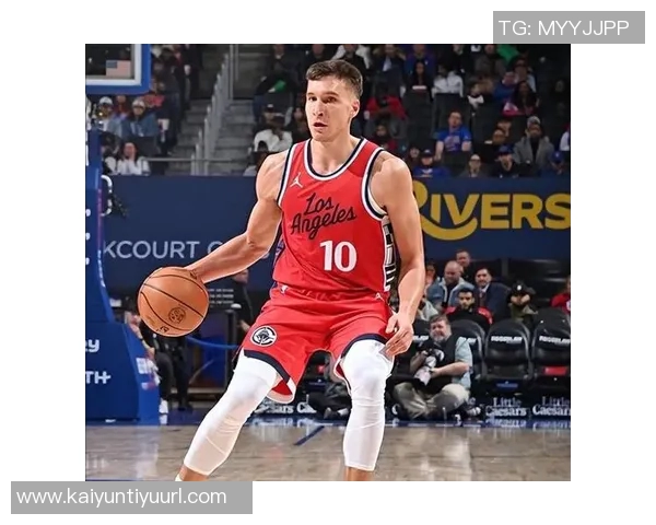 博格丹分享战胜灰熊的秘诀：拉开空间与精准阅读比赛局势的重要性