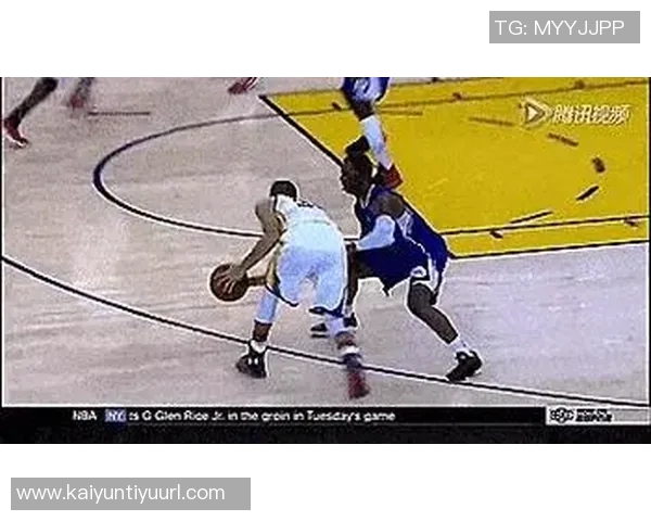 拉拉维亚反讽湖人队友的疯狂反应究竟是谁引发的热议与关注